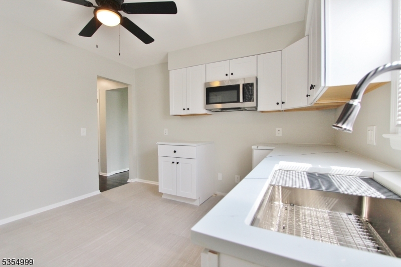 South Plainfield Boro, New Jersey 07080, United States, 2 Bedrooms Bedrooms, ,1 BathroomBathrooms,Residential,Active,123170