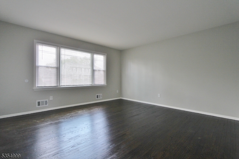 South Plainfield Boro, New Jersey 07080, United States, 2 Bedrooms Bedrooms, ,1 BathroomBathrooms,Residential,Active,123170