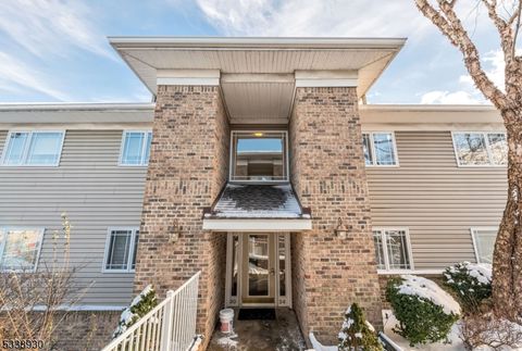 32 Breckenridge Ter Kinnelon Boro NJ 07405