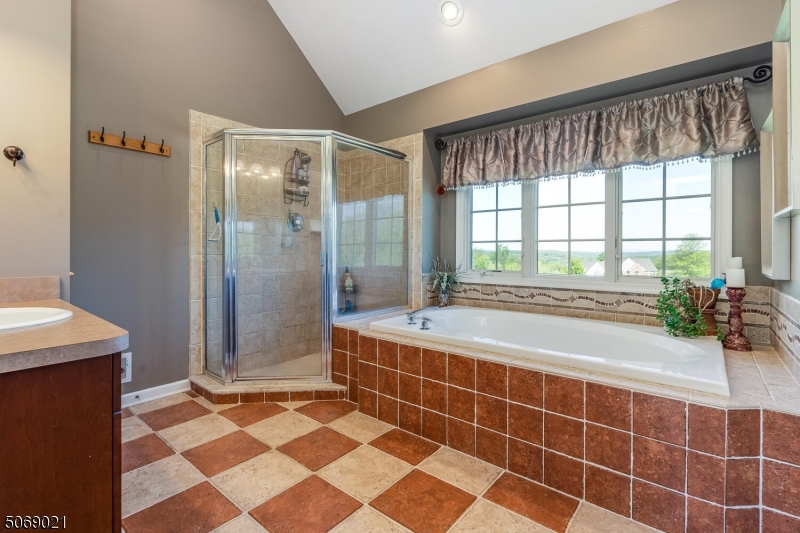 OVERLOOK AT WELLINGTON - Residential