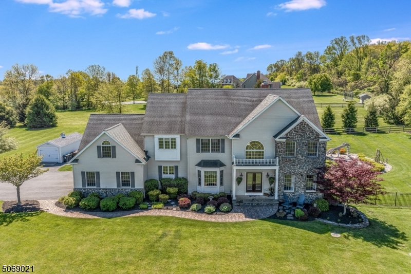 OVERLOOK AT WELLINGTON - Residential