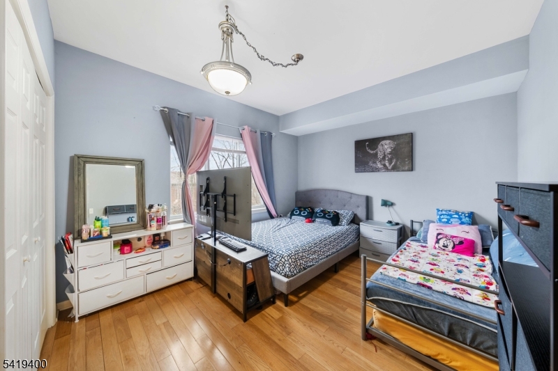 Elmora - Residential