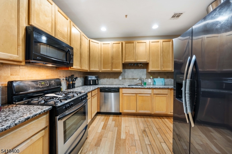 Elmora - Residential