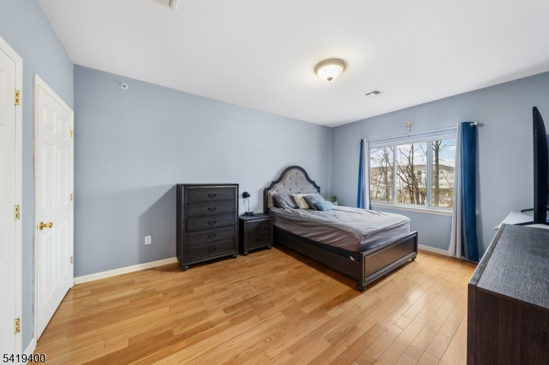 Elmora - Residential