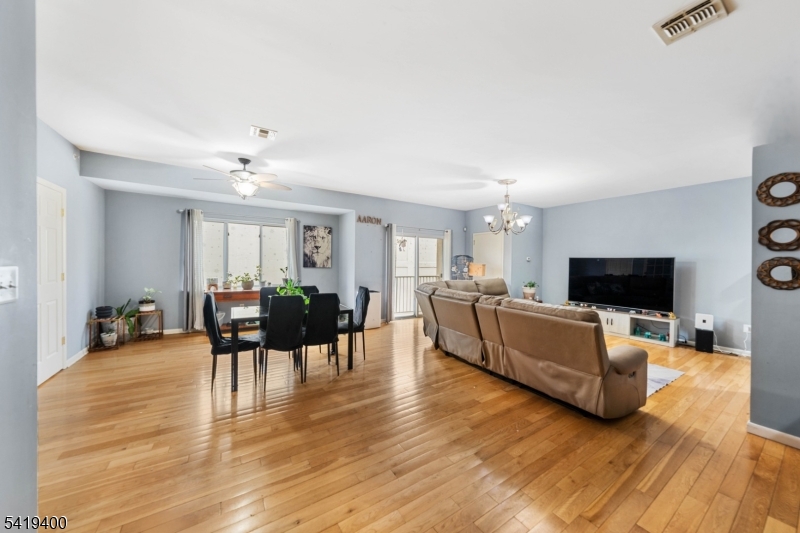 Elmora - Residential