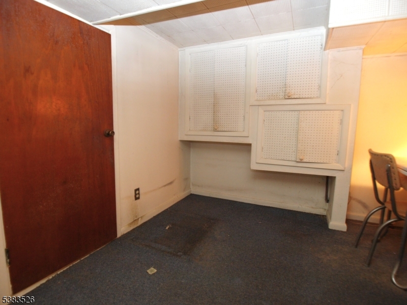 POMPTON PLAINS - Residential