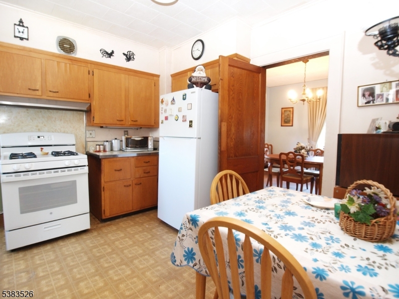 POMPTON PLAINS - Residential