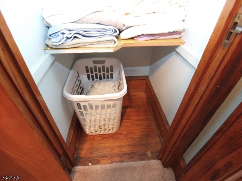 POMPTON PLAINS - Residential