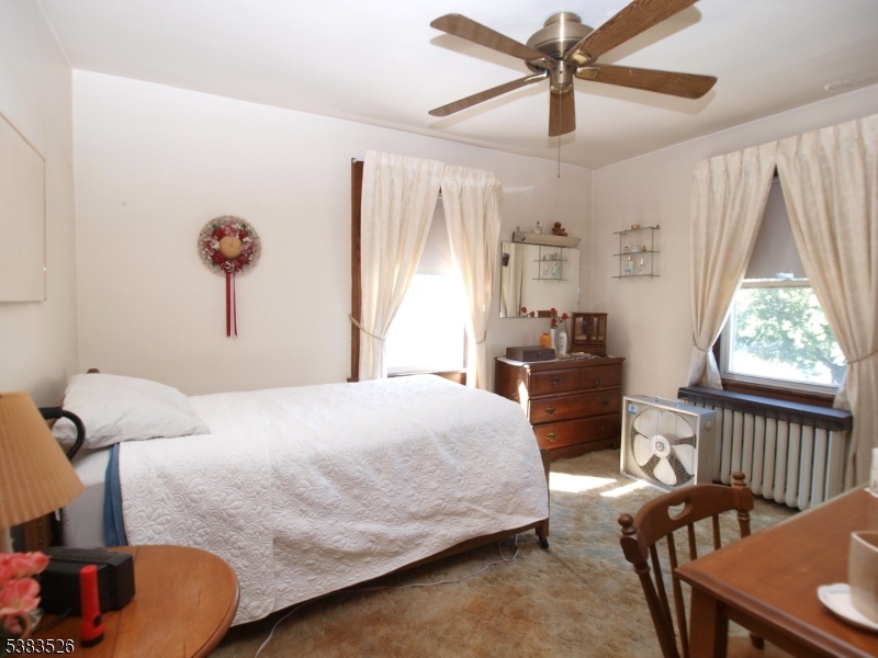 POMPTON PLAINS - Residential