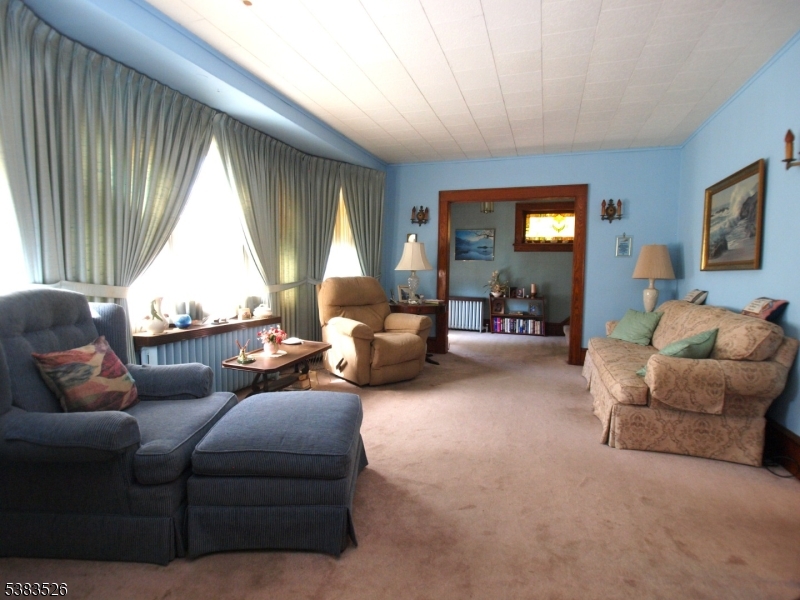 POMPTON PLAINS - Residential