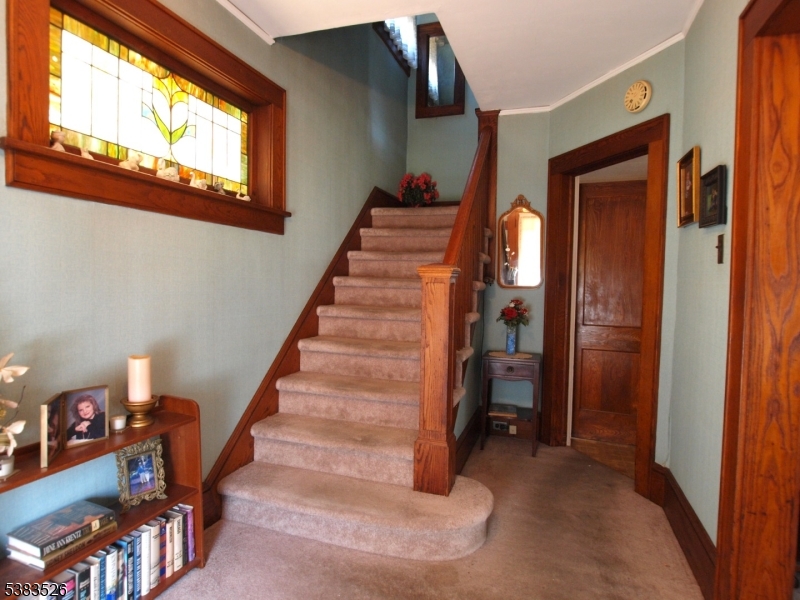 POMPTON PLAINS - Residential