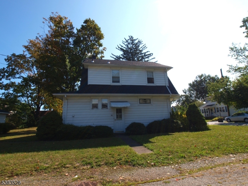 POMPTON PLAINS - Residential