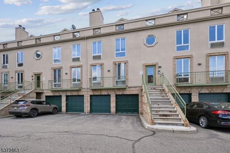 Montclair Mews - Residential