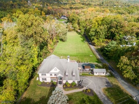 24 W Sunset Rd, Pequannock Twp., NJ 07444 - #: 3960201