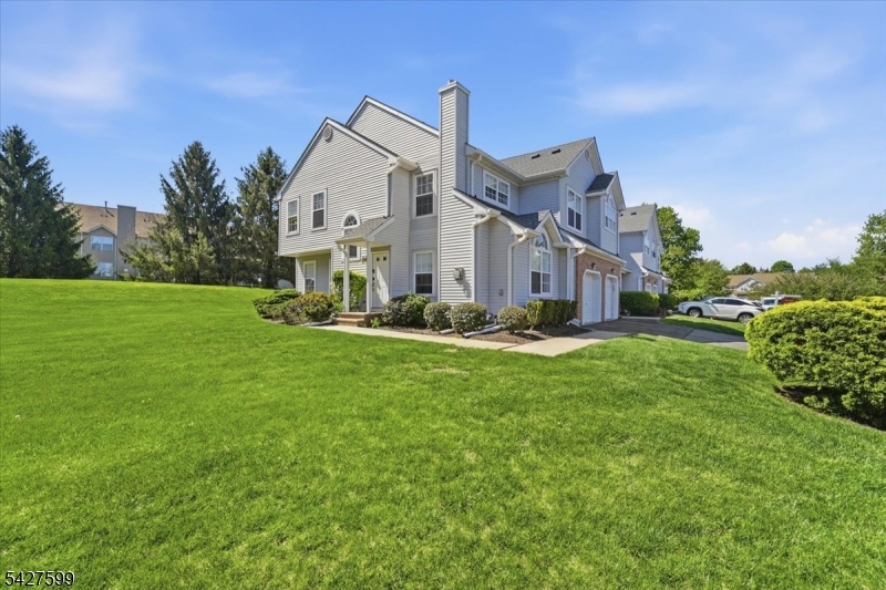 Castle Pointe - Residential