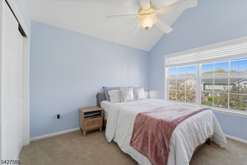 Castle Pointe - Residential