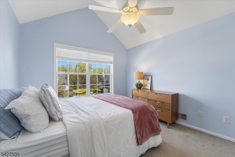 Castle Pointe - Residential