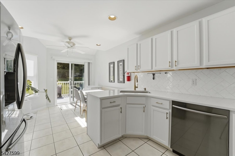 Castle Pointe - Residential