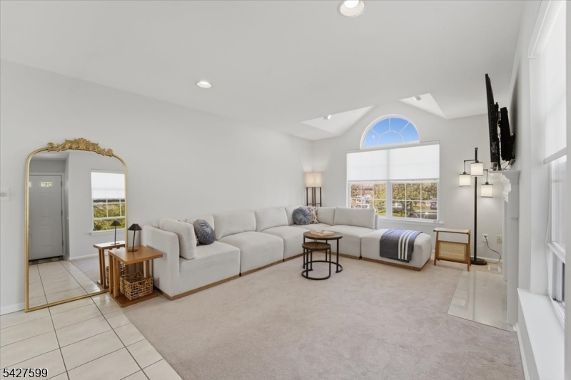 Castle Pointe - Residential