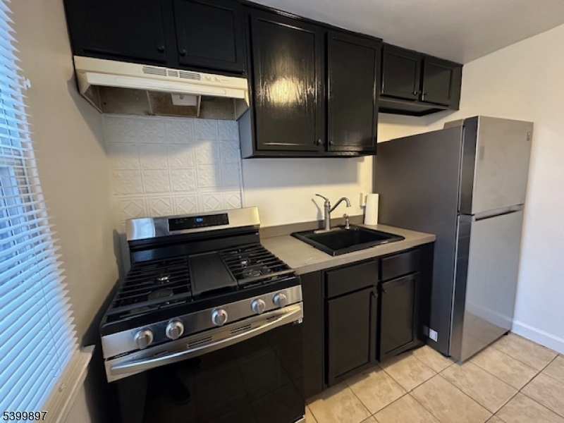 ARDLEIGH PARK - Residential Lease