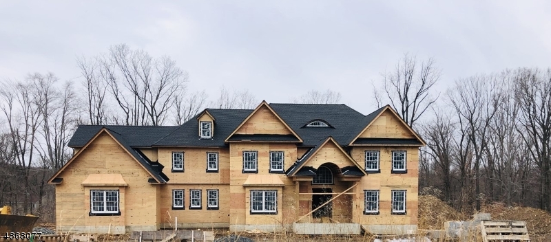 Under Construction - The Briarcliff - Beautifully set on almost 3 acres in most sought after Sleepy Hollow at Warren. Two story family room offers unlimited natural light. Hardwood floors throughout. Each bedroom has a private bath.  Large pantry in the kitchen. 2 fireplaces; one in the family room and a 2-sided one in the master bedroom.  At this point, most selections can still be made.  The sooner you are under contract, the sooner you can personalize your beautiful new home.  Full unfinished walk out lower level. Sleepy Hollow at Warren is a subdivision of 19 homes with only a few remaining to purchase. Home faces East.