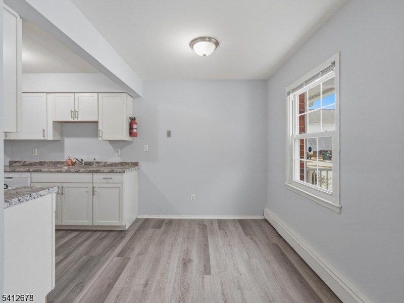 Stonehurst-I condos - Residential