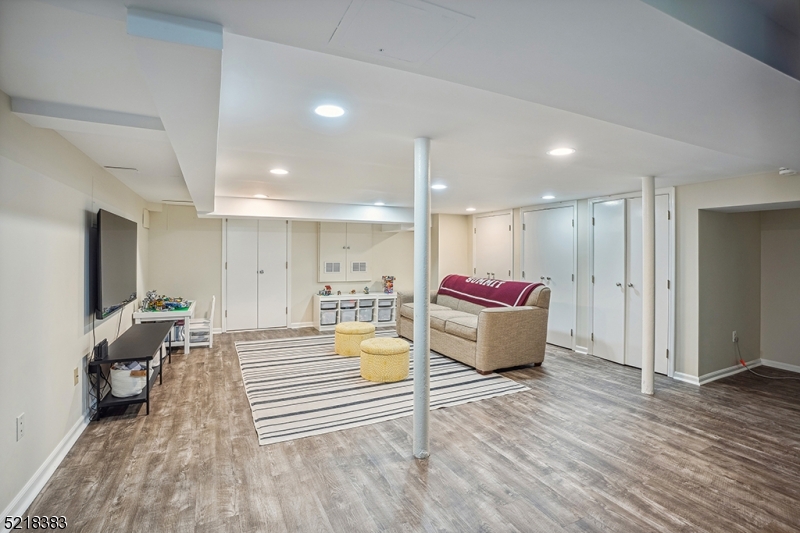 Memorial Field - Residential