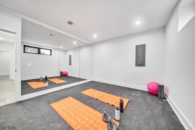 Broadlawn - Residential