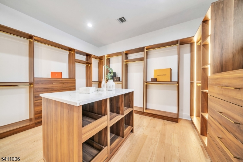 Broadlawn - Residential