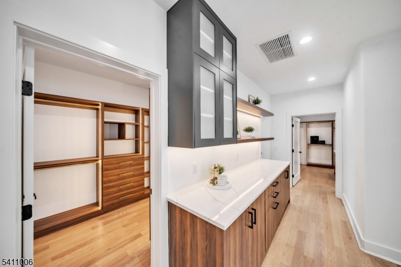 Broadlawn - Residential