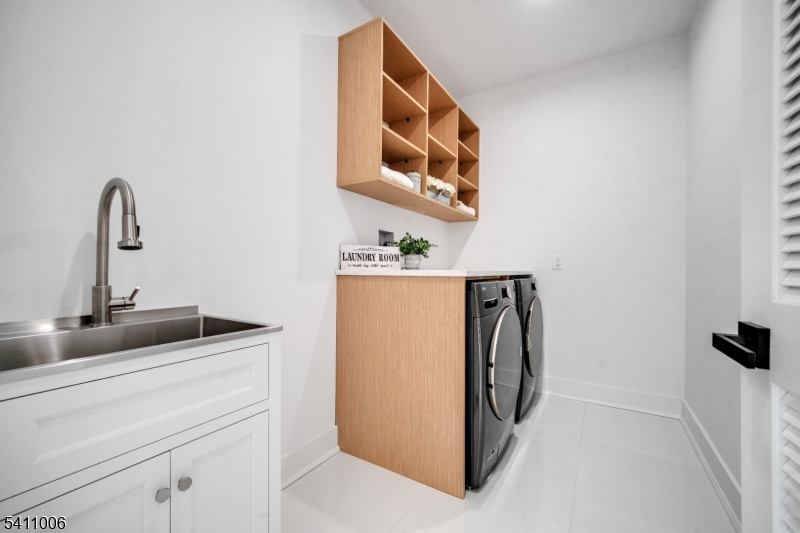 Broadlawn - Residential