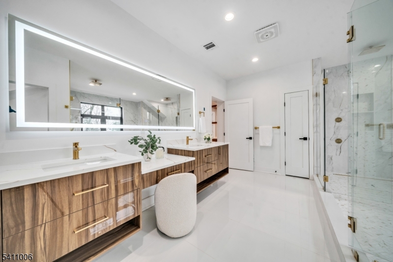 Broadlawn - Residential