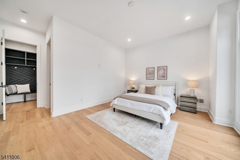 Broadlawn - Residential