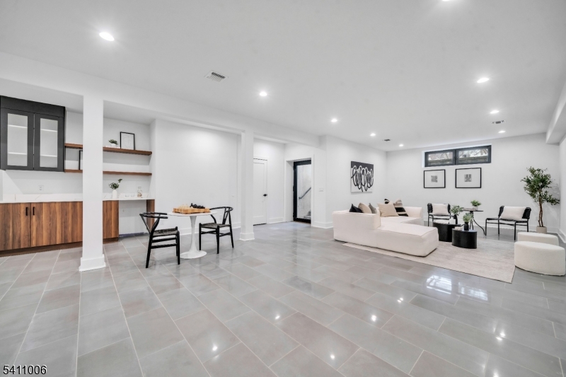 Broadlawn - Residential