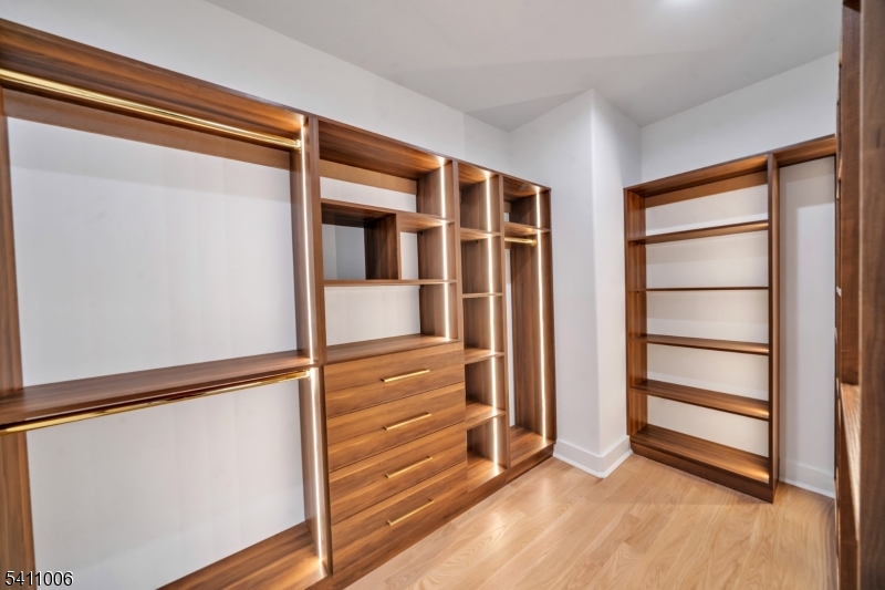 Broadlawn - Residential