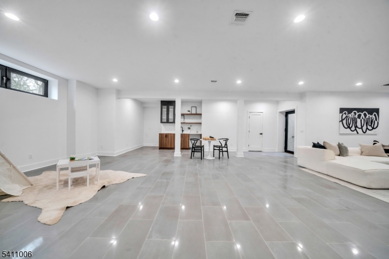 Broadlawn - Residential