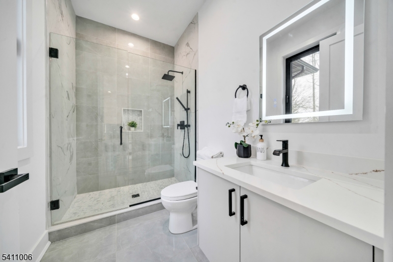 Broadlawn - Residential