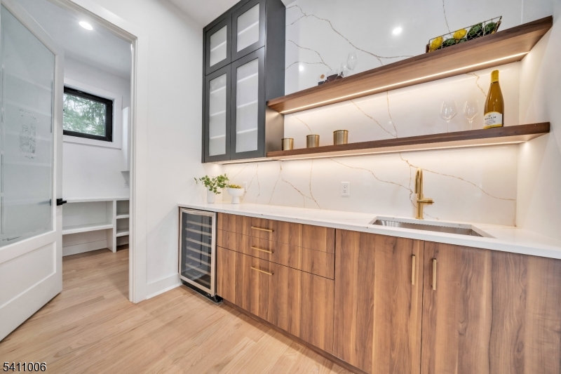 Broadlawn - Residential