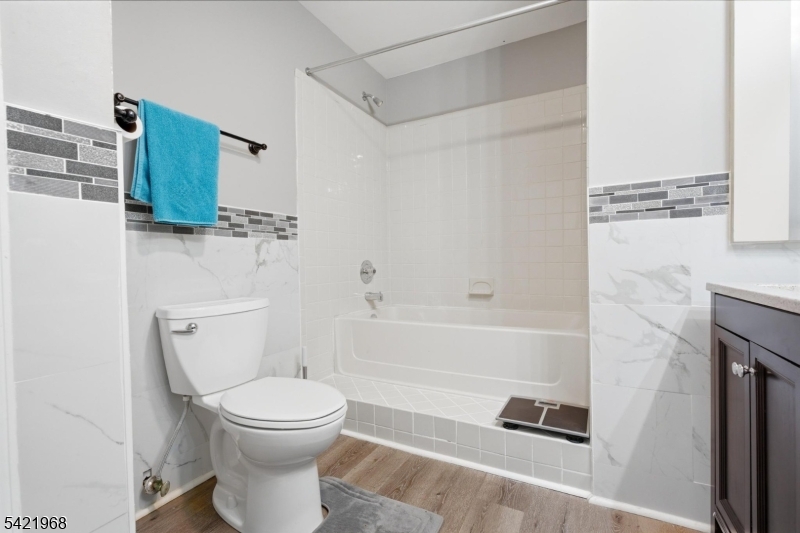 Sayrebrooke  Blue Springs - Residential