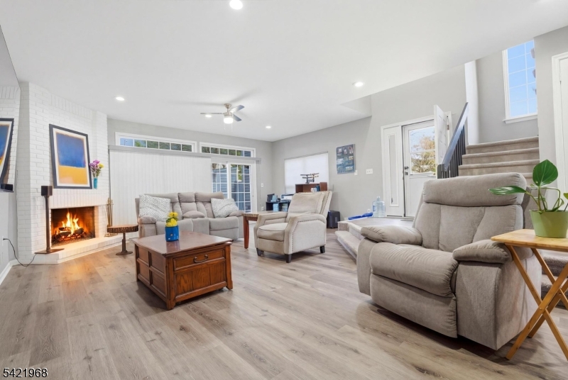 Sayrebrooke  Blue Springs - Residential