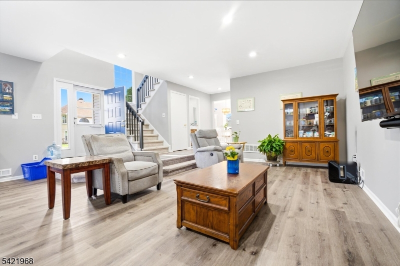 Sayrebrooke  Blue Springs - Residential