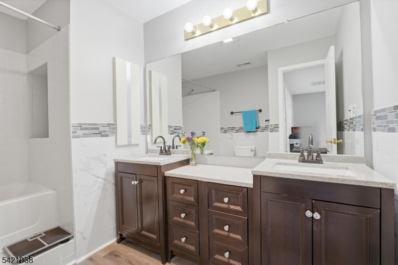 Sayrebrooke  Blue Springs - Residential