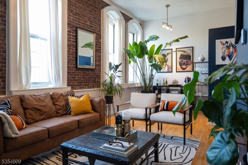 City Of Orange Twp., New Jersey 07050, United States, 2 Bedrooms Bedrooms, ,2 BathroomsBathrooms,Residential,Pending,120417