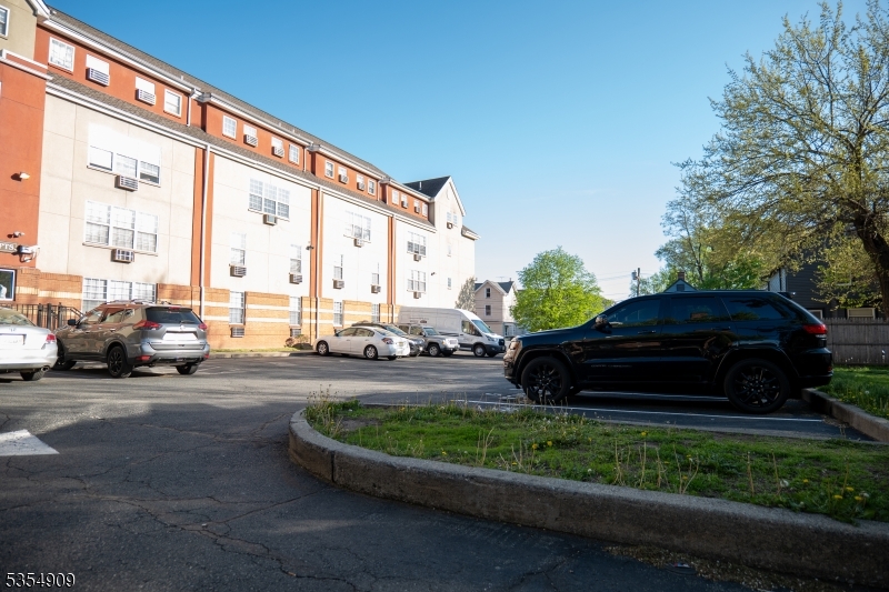 City Of Orange Twp., New Jersey 07050, United States, 2 Bedrooms Bedrooms, ,2 BathroomsBathrooms,Residential,Pending,120417