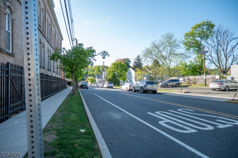 City Of Orange Twp., New Jersey 07050, United States, 2 Bedrooms Bedrooms, ,2 BathroomsBathrooms,Residential,Pending,120417