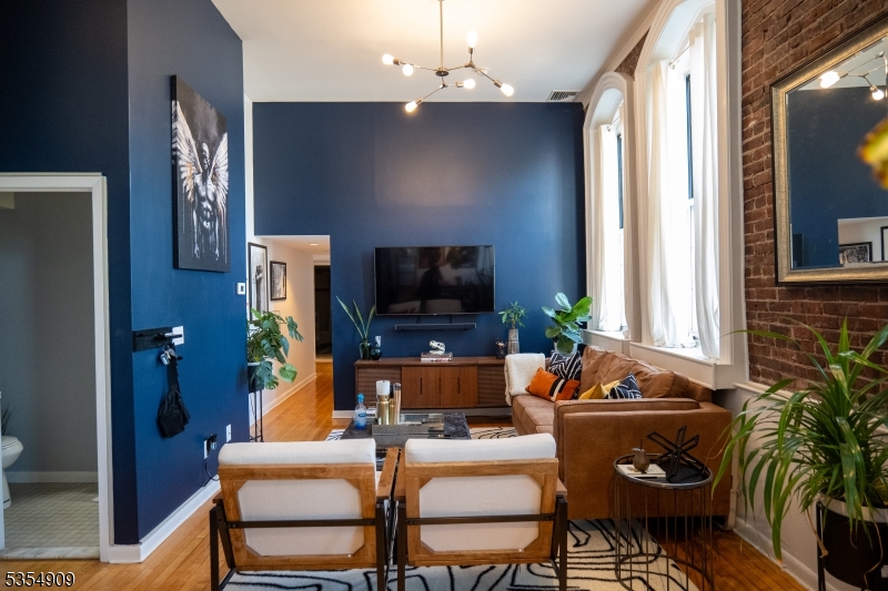 City Of Orange Twp., New Jersey 07050, United States, 2 Bedrooms Bedrooms, ,2 BathroomsBathrooms,Residential,Pending,120417