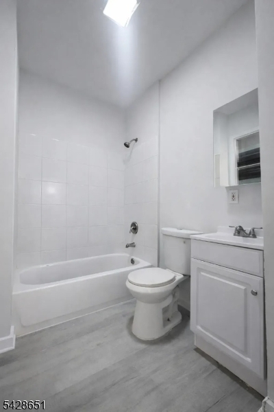 504 Bond St - Photo 3
