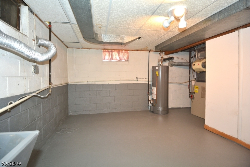 Plainfield City, New Jersey 07063, United States, 3 Bedrooms Bedrooms, ,2 BathroomsBathrooms,Residential,Active,197389