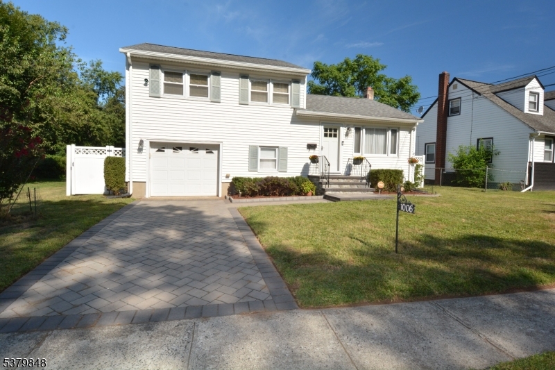 Plainfield City, New Jersey 07063, United States, 3 Bedrooms Bedrooms, ,2 BathroomsBathrooms,Residential,Active,197389