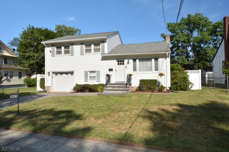 Plainfield City, New Jersey 07063, United States, 3 Bedrooms Bedrooms, ,2 BathroomsBathrooms,Residential,Active,197389